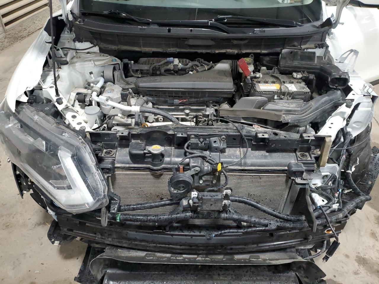 2020 Nissan Rogue - Image 13