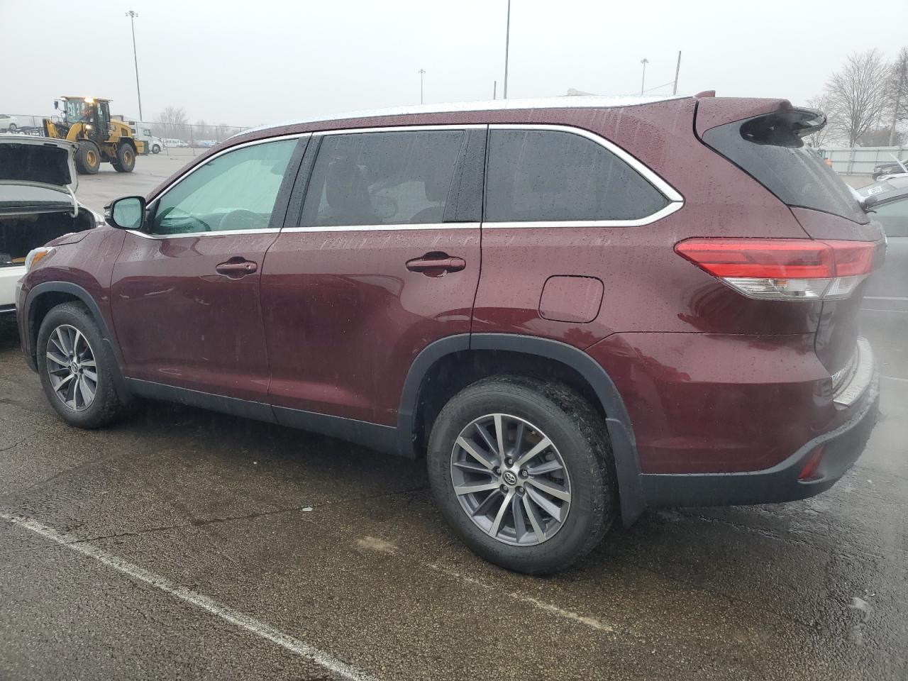 2019 Toyota Highlander - Image 2