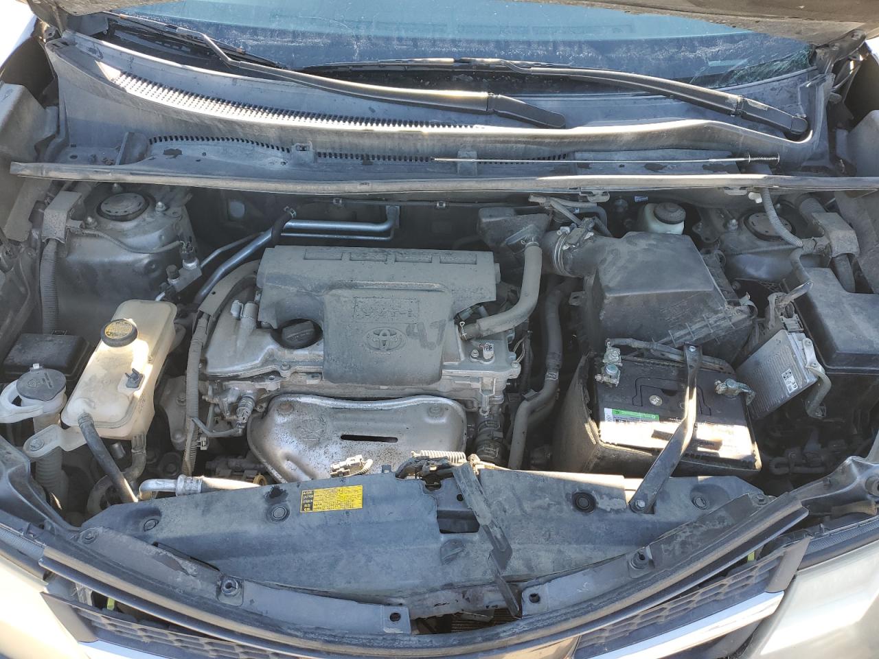 2014 Toyota RAV 4 - Image 12