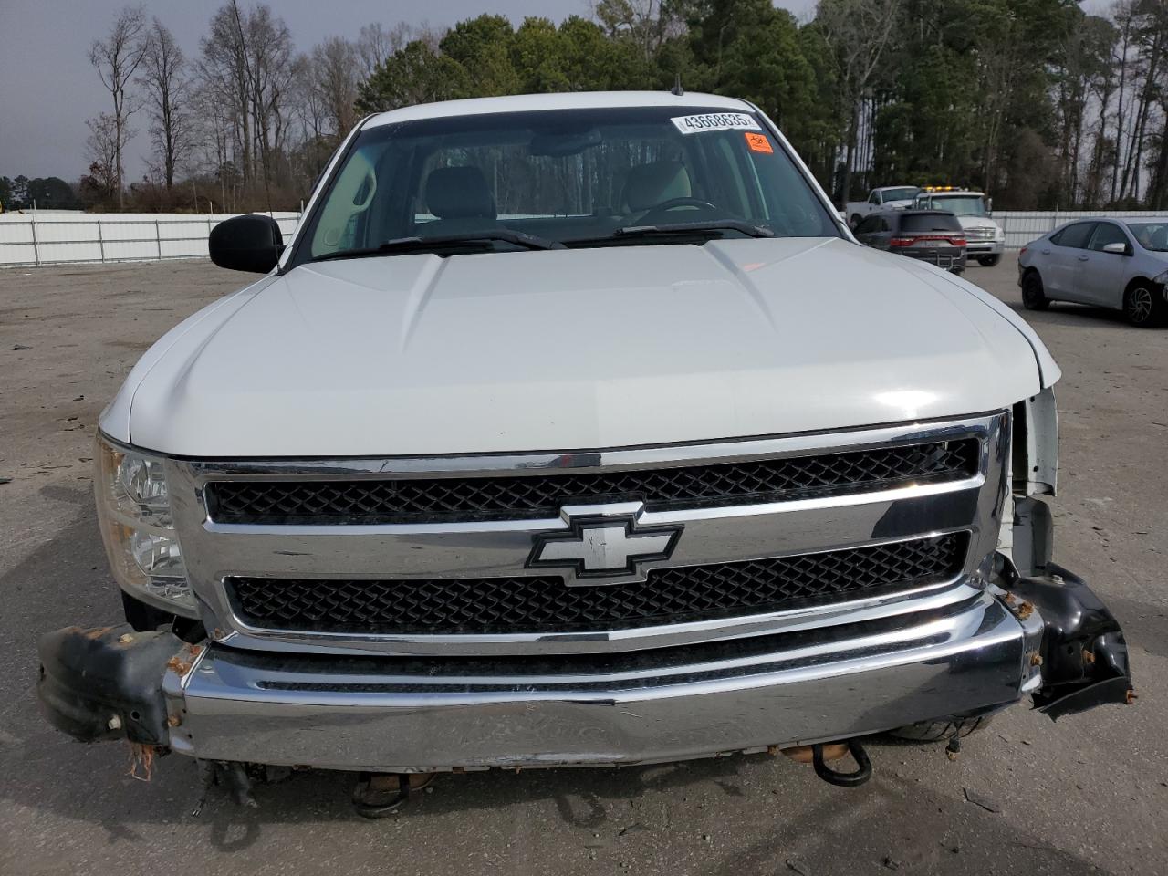 2007 Chevrolet Silverado - Image 5