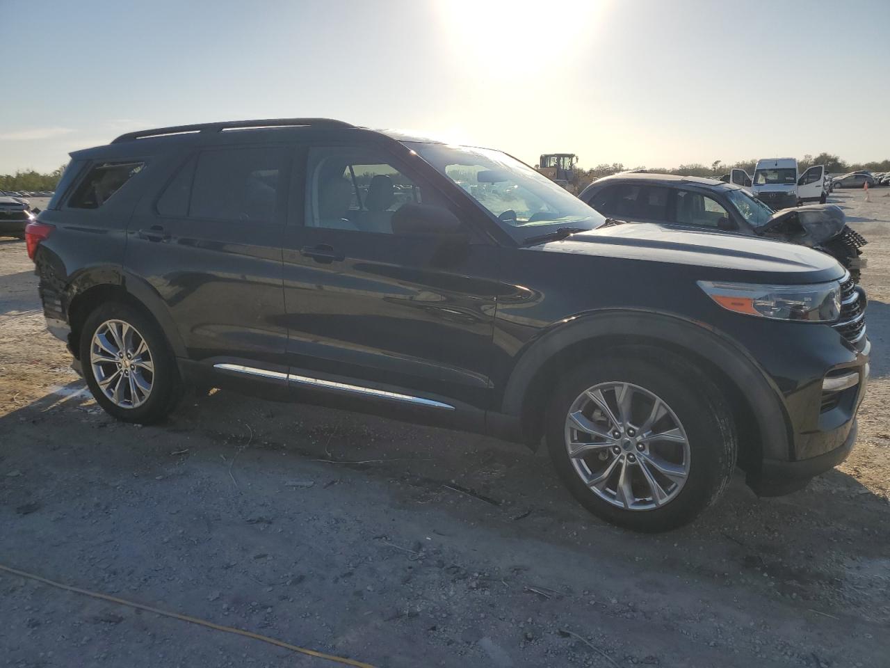 2020 Ford Explorer - Image 4