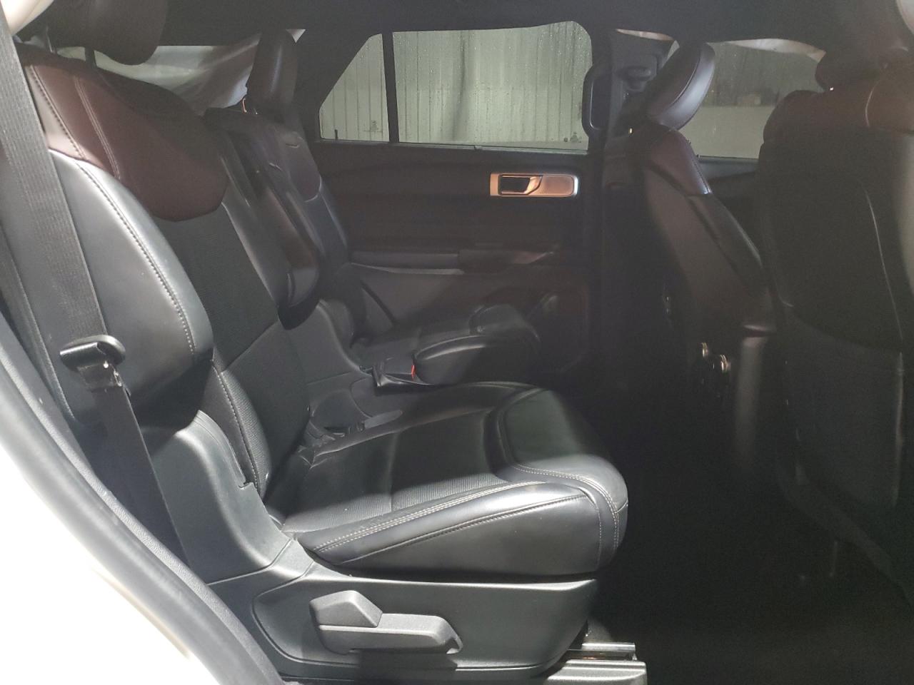 2020 Ford Explorer - Image 11