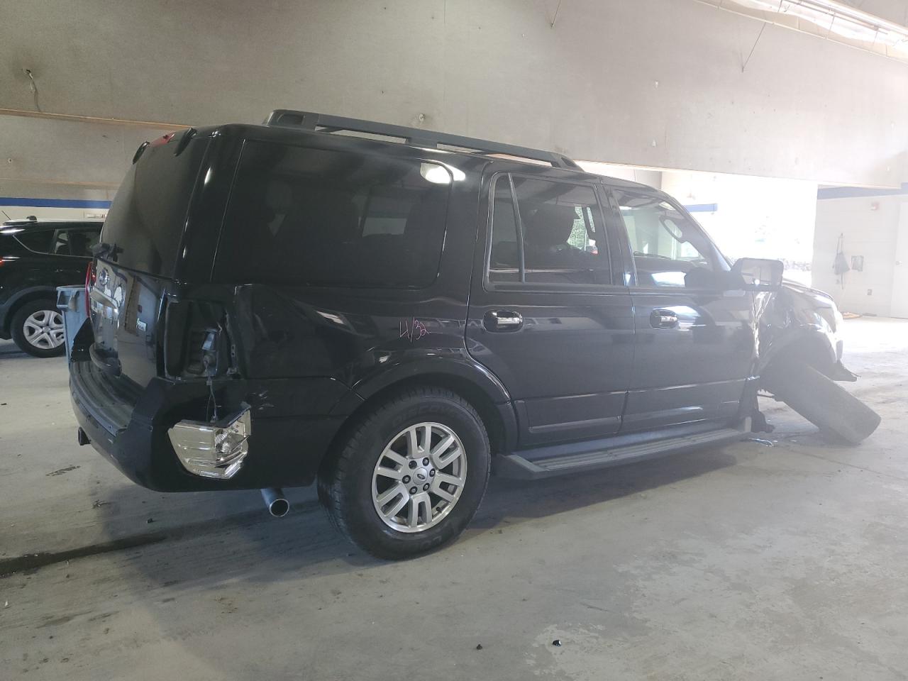 2011 Ford Expedition - Image 3