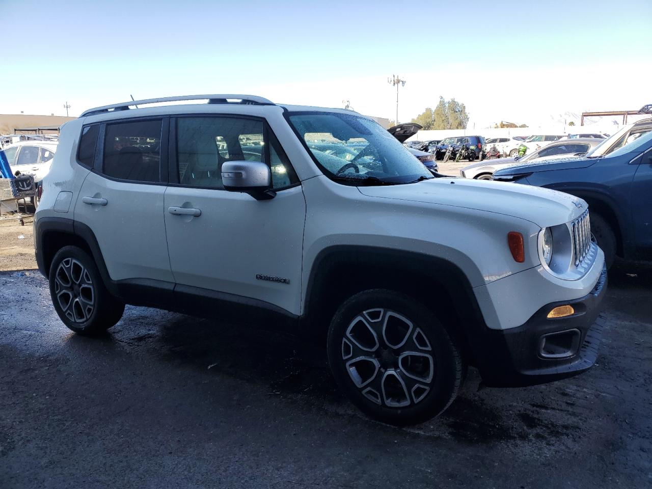 2015 Jeep Renegade - Image 4