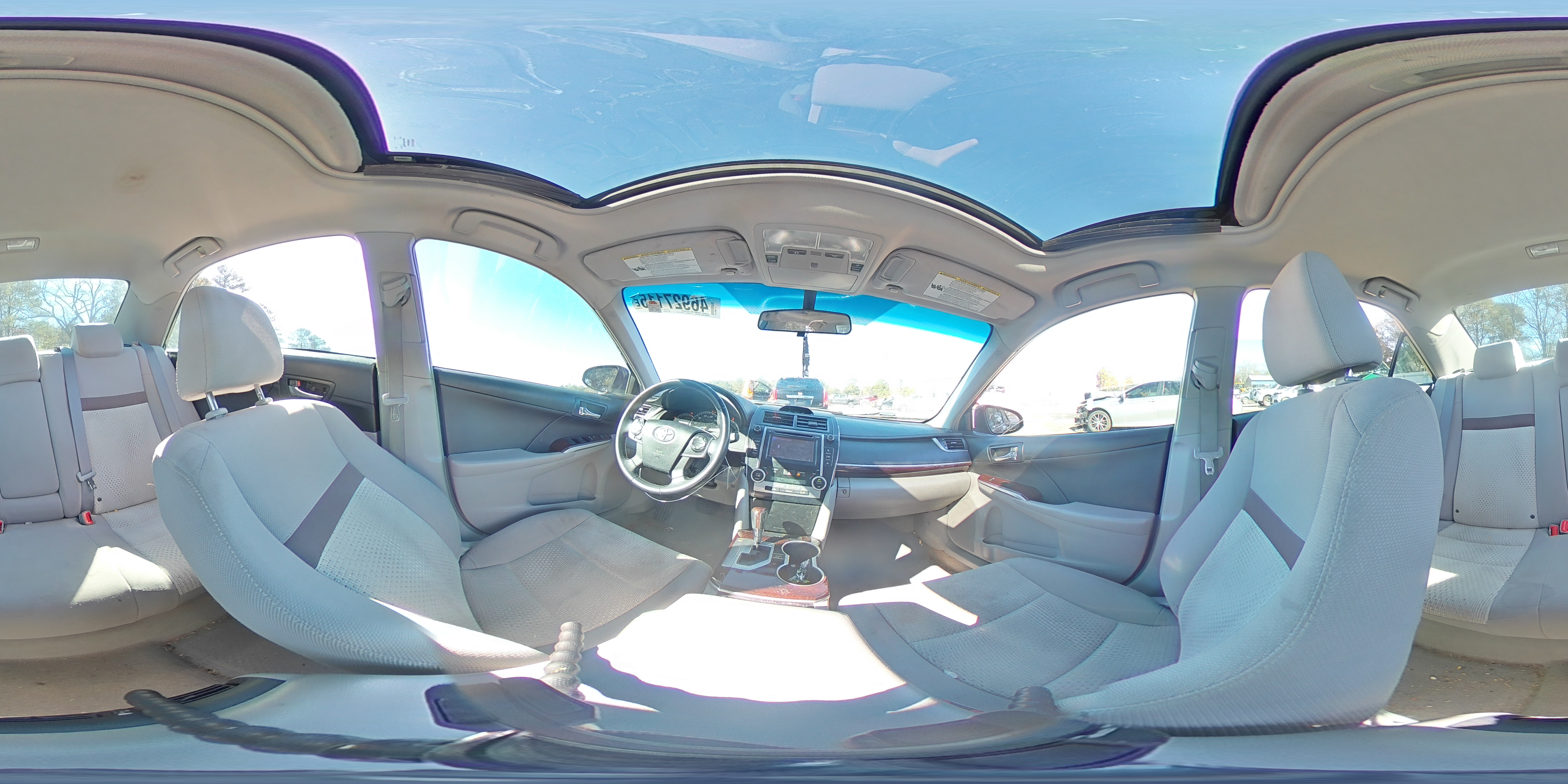 2013 Toyota Camry - Image 14