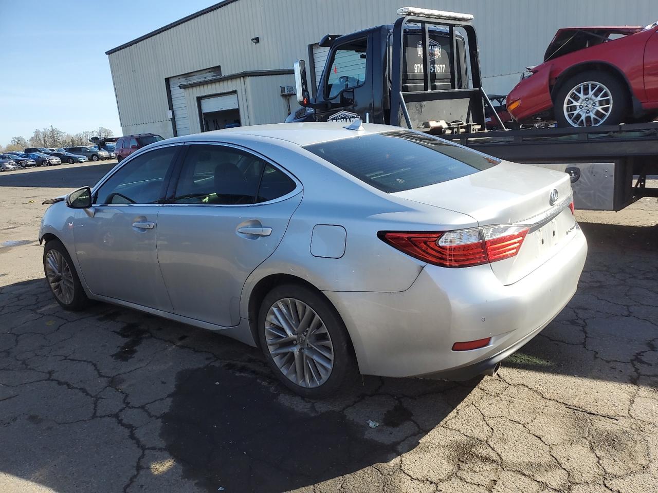 2014 Lexus ES - Image 2