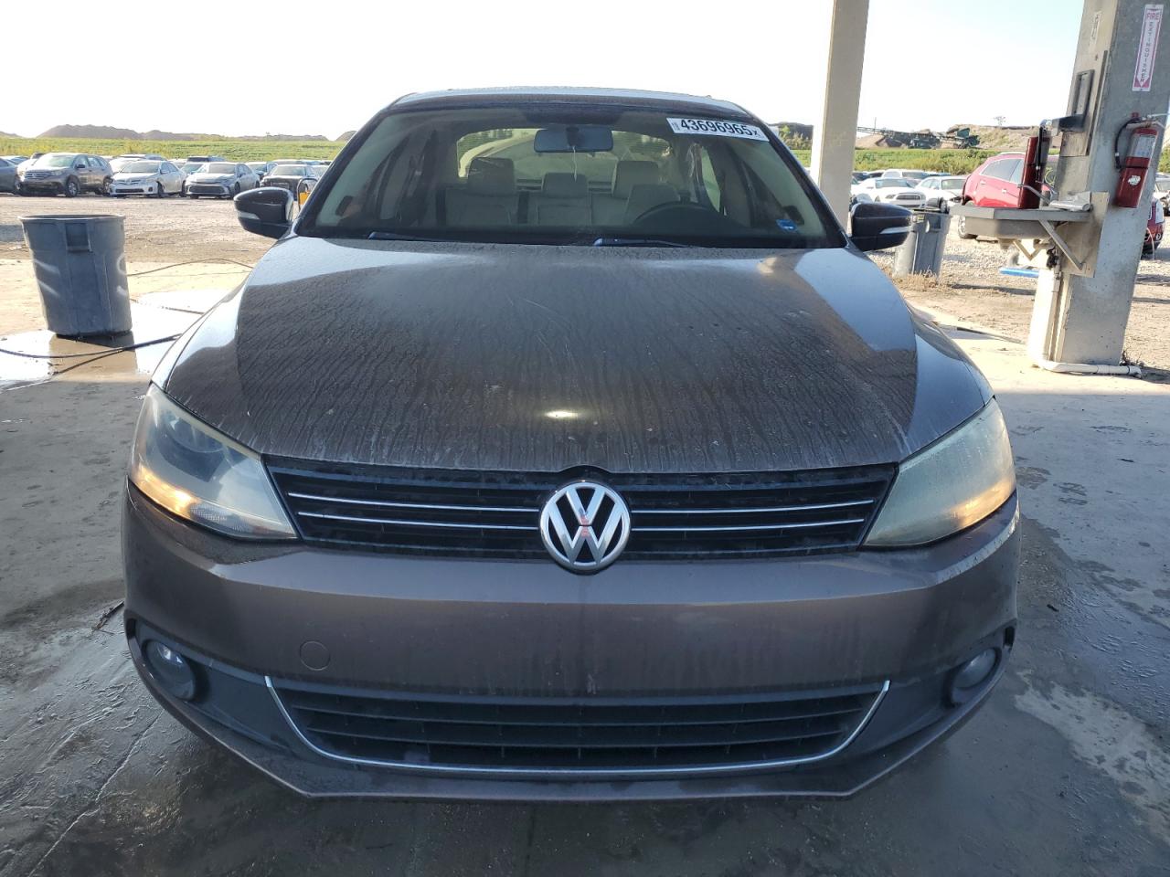 2014 Volkswagen Jetta - Image 5