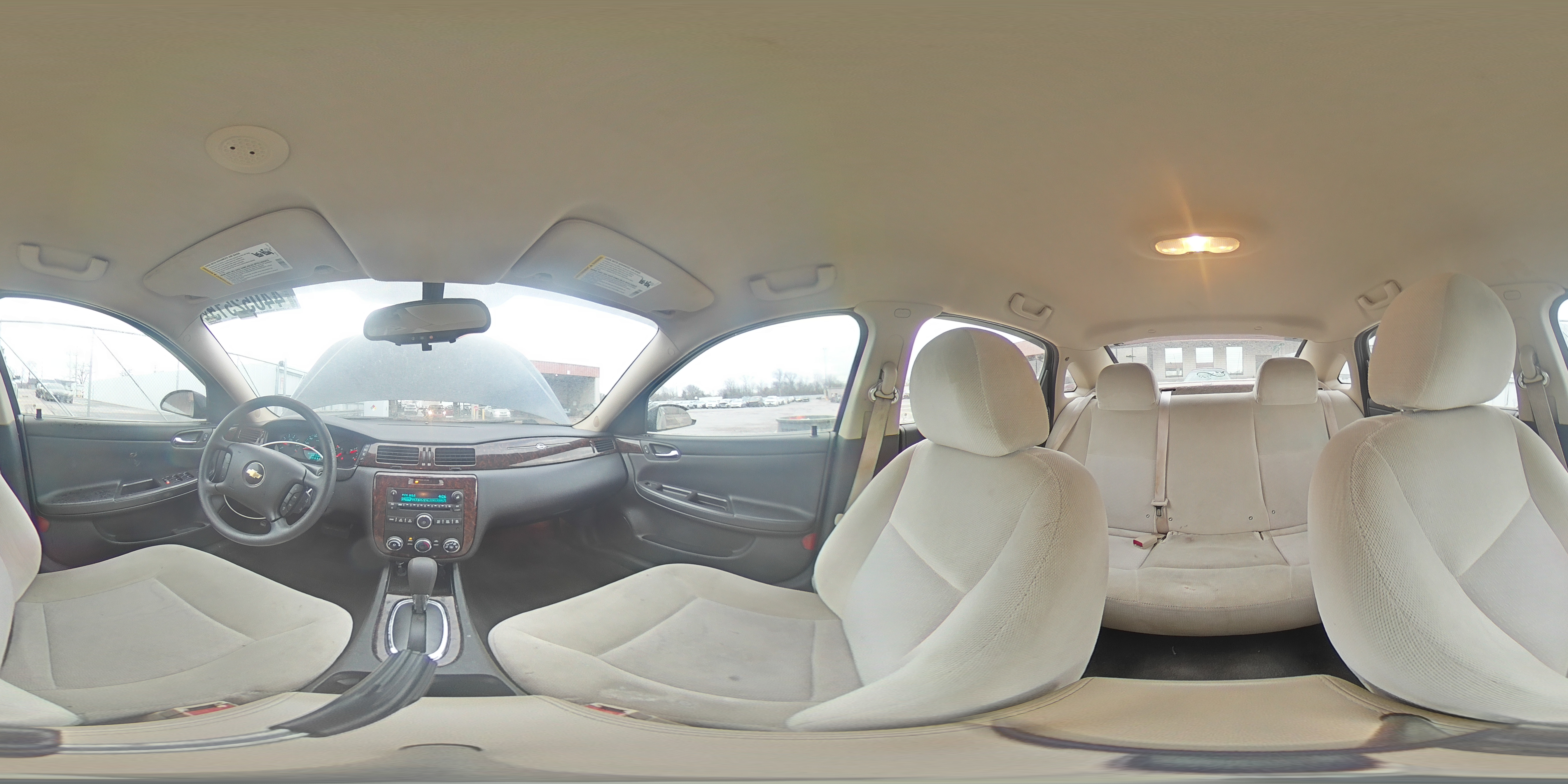 2015 Chevrolet Impala - Image 13