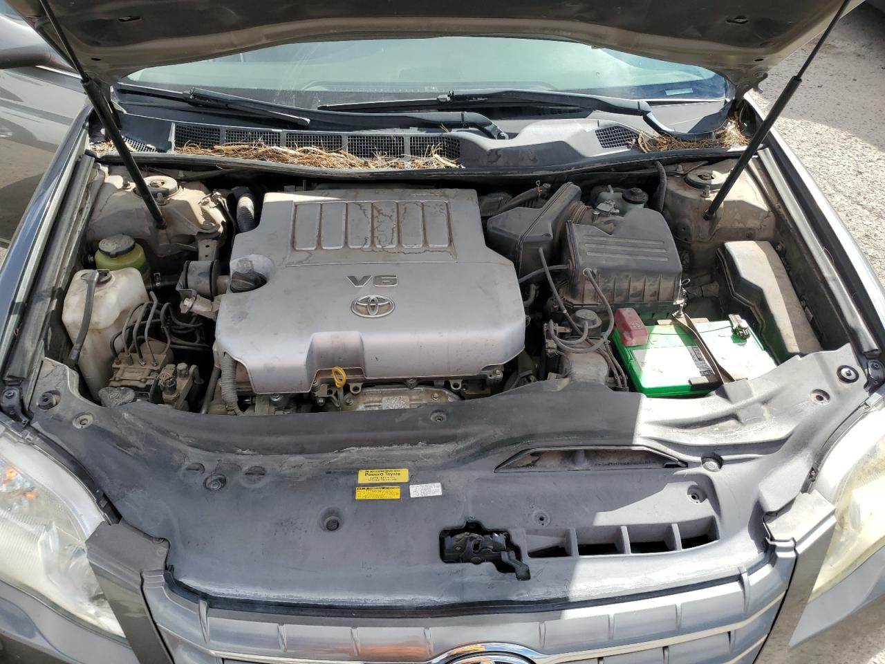 2005 Toyota Avalon - Image 11