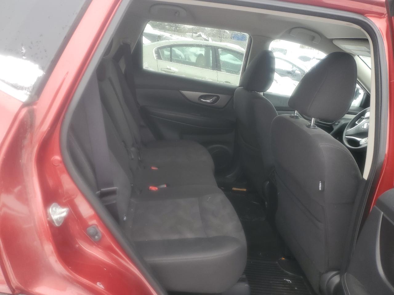 2016 Nissan Rogue - Image 11