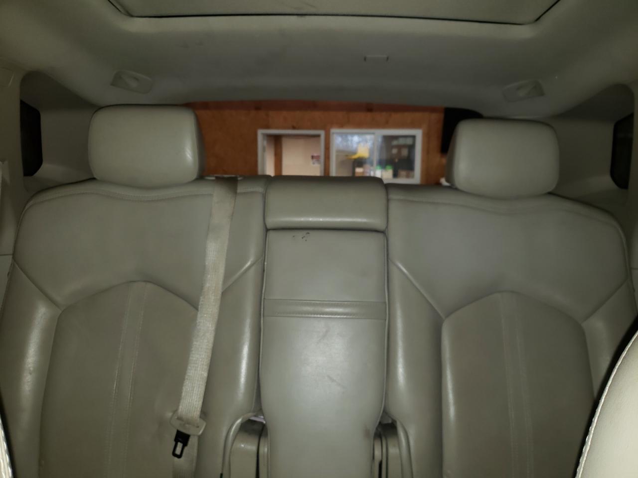 2015 Cadillac SRX - Image 10