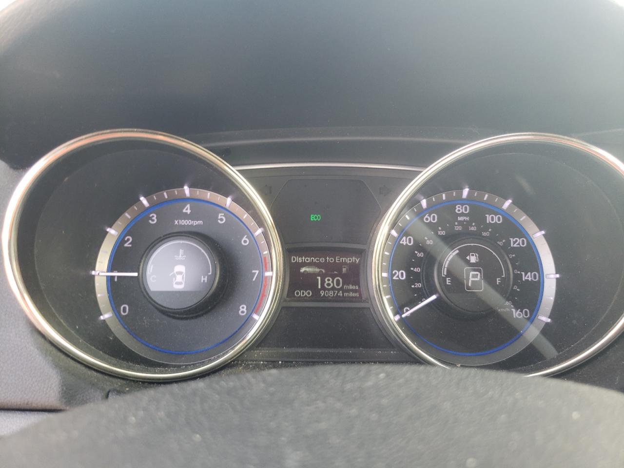 2012 Hyundai Sonata - Image 9