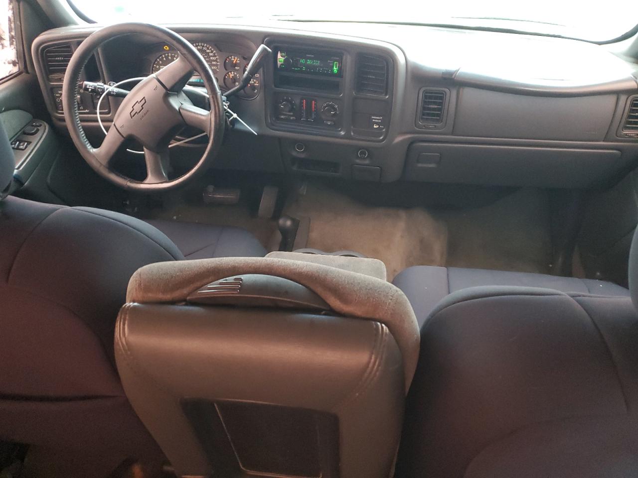 2003 Chevrolet Silverado - Image 8