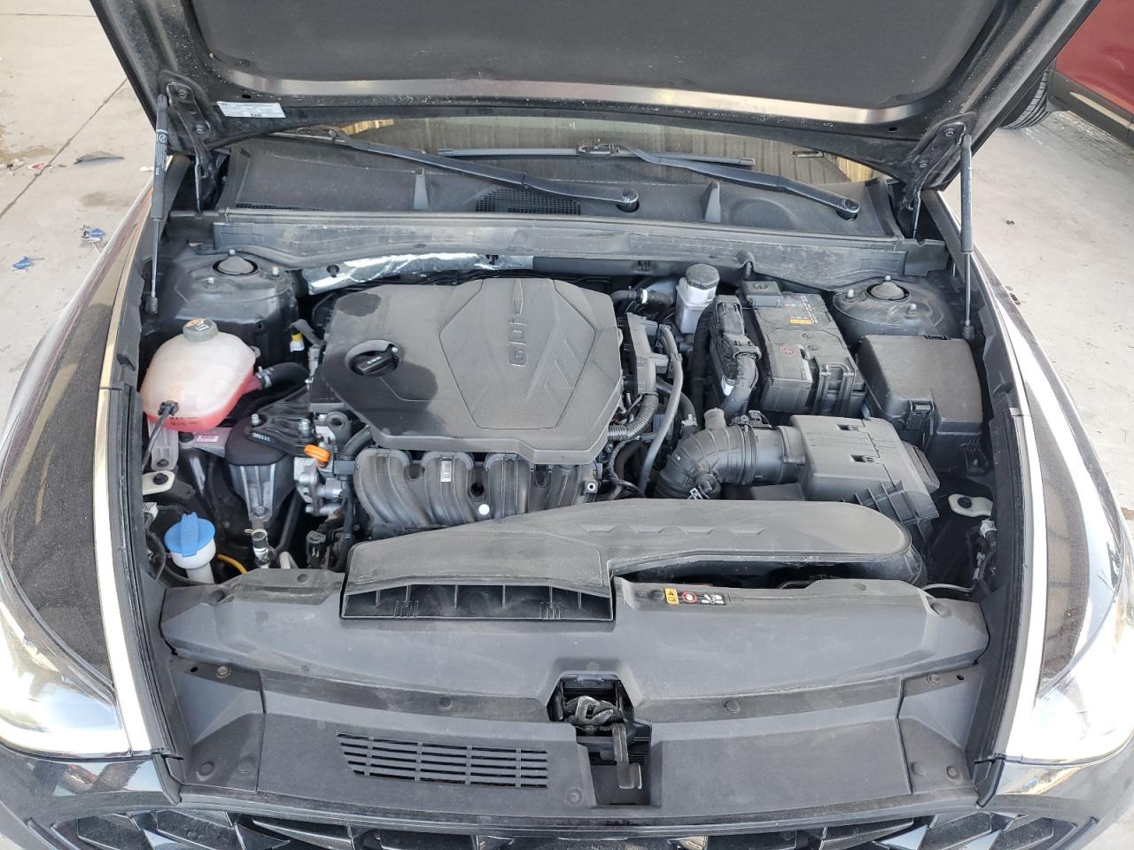 2022 Hyundai Sonata - Image 13