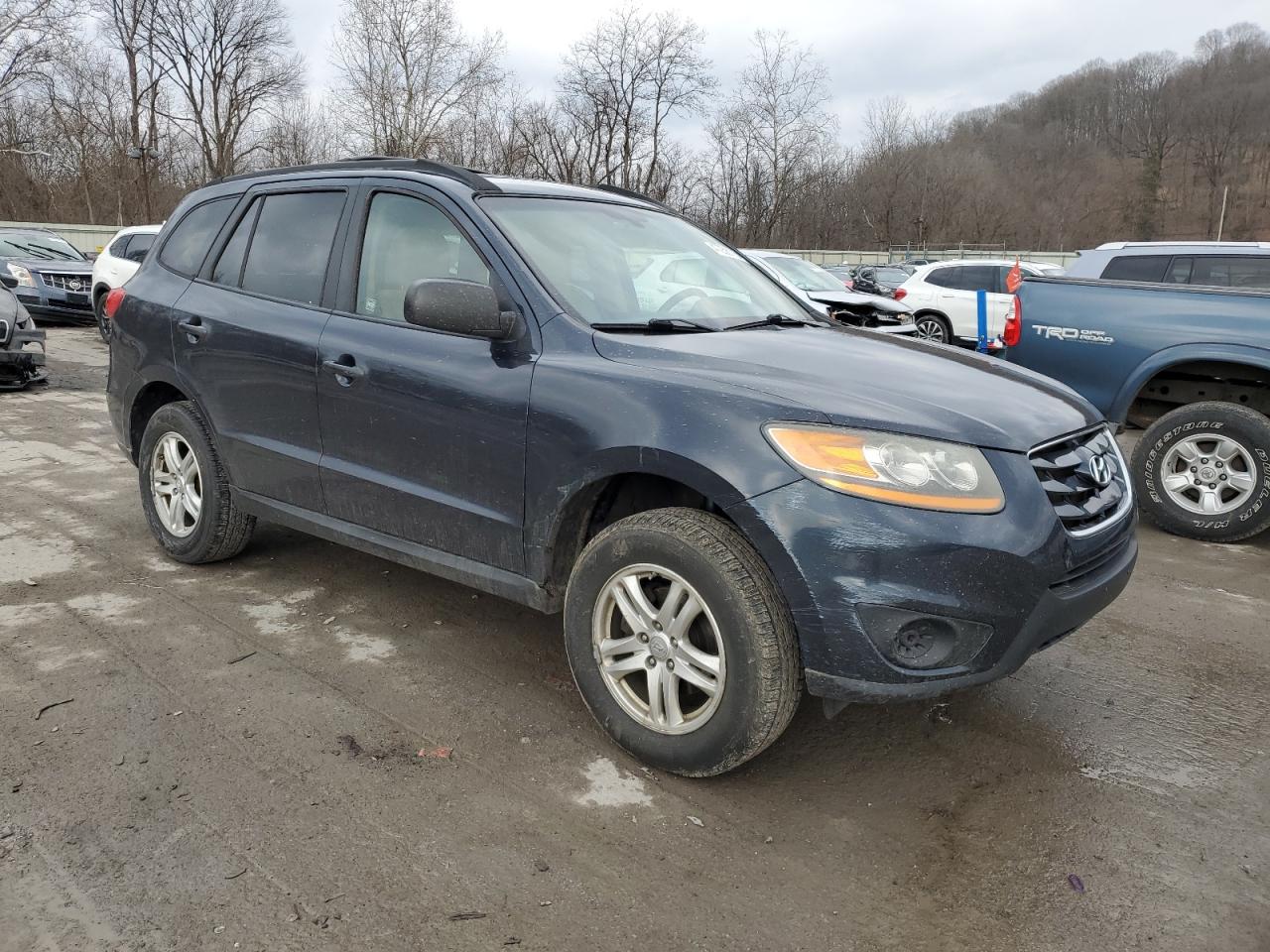 2011 Hyundai Santa Fe - Image 4