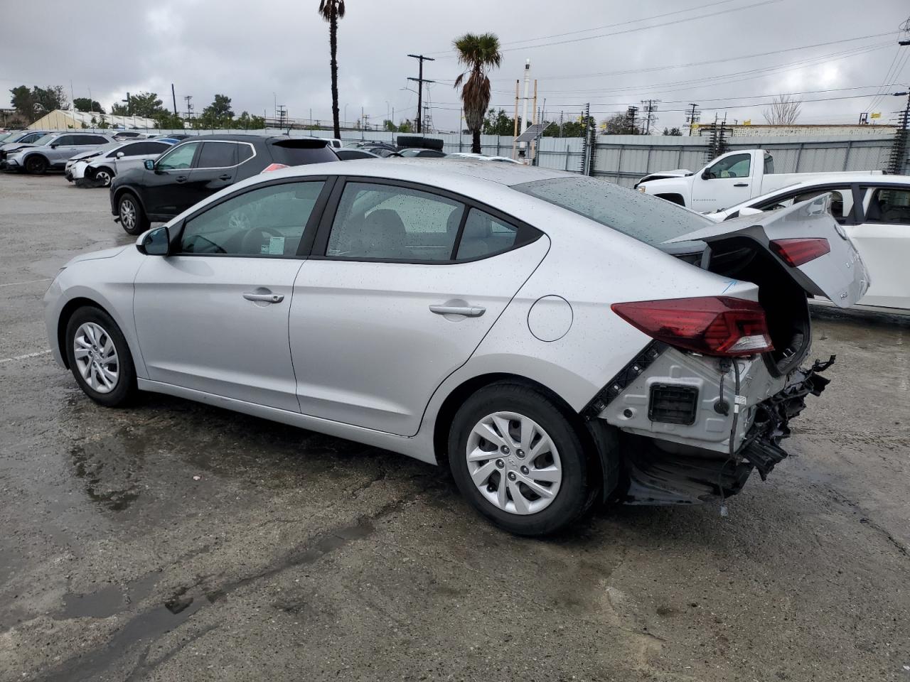 2019 Hyundai Elantra - Image 2