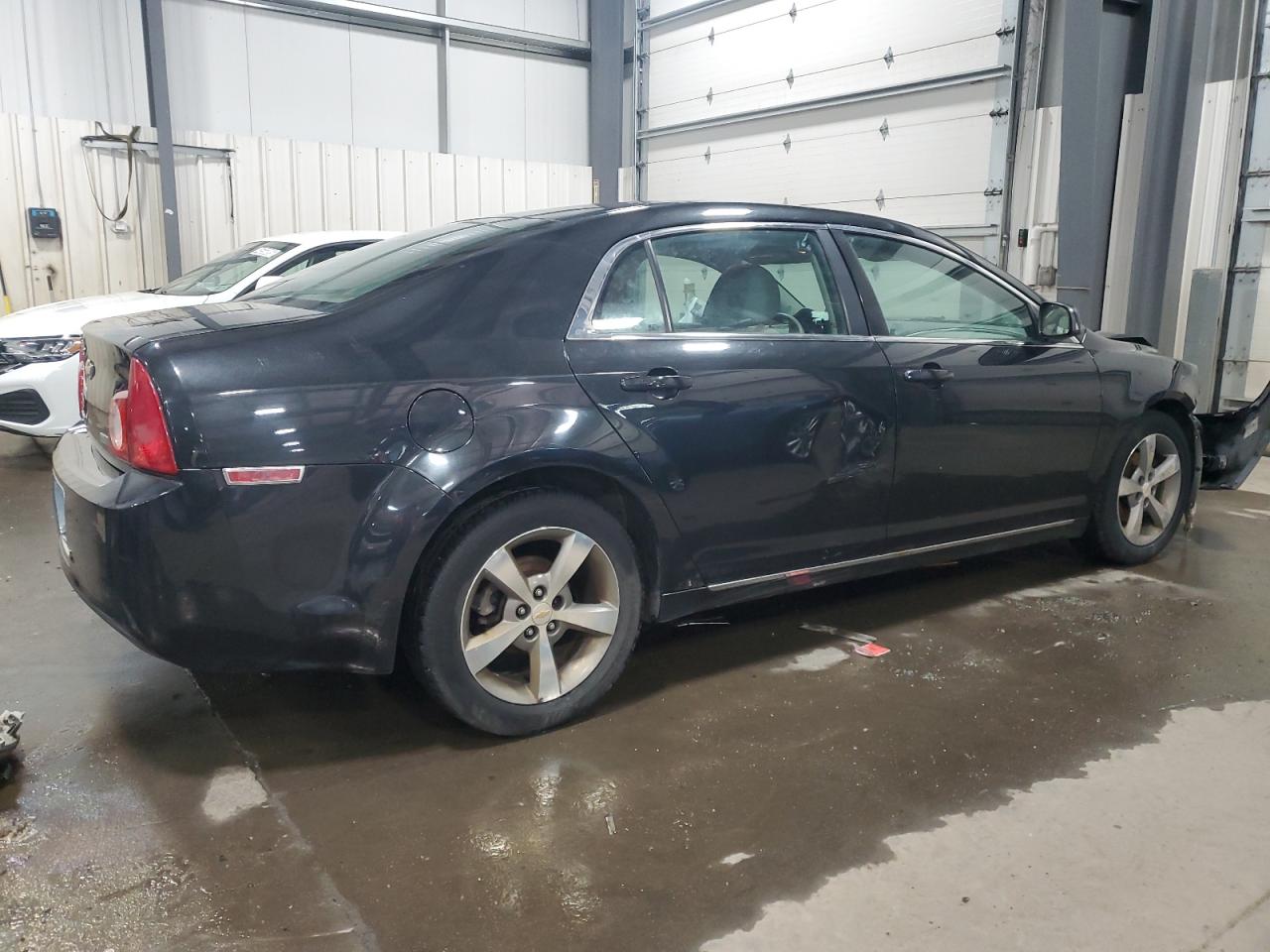 2011 Chevrolet Malibu - Image 3