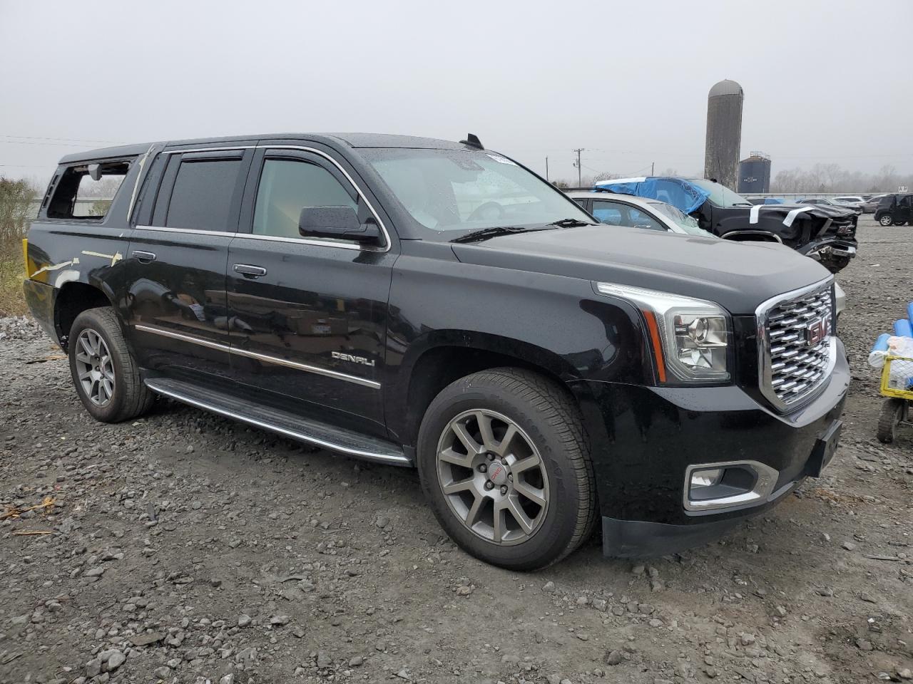 2020 GMC Yukon - Image 4