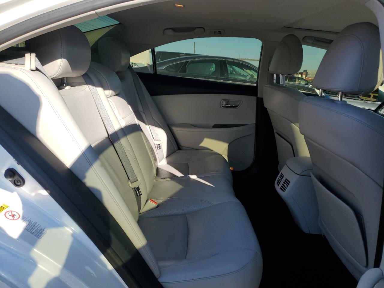 2012 Lexus ES - Image 11
