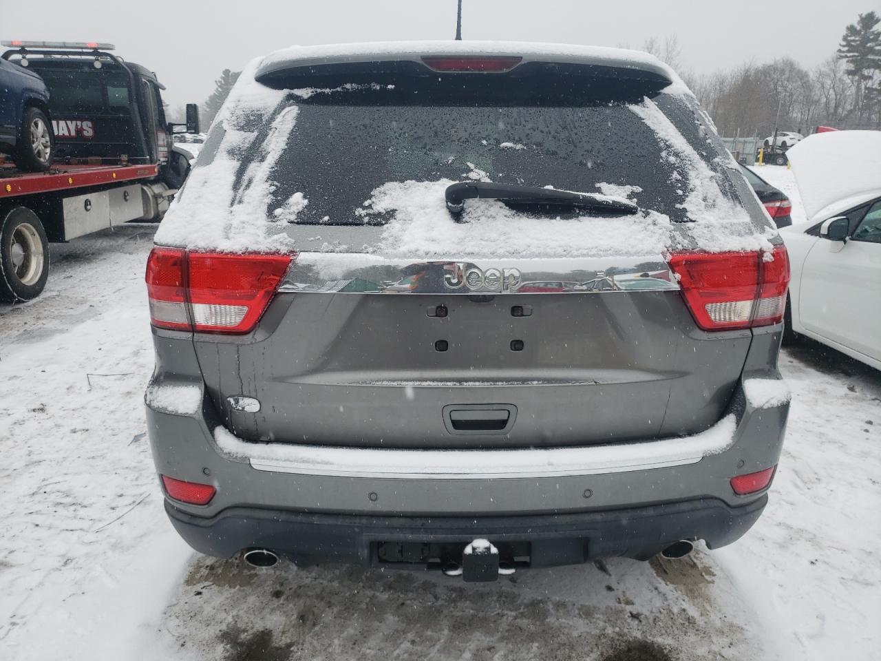 2012 Jeep Grand Cherokee - Image 6