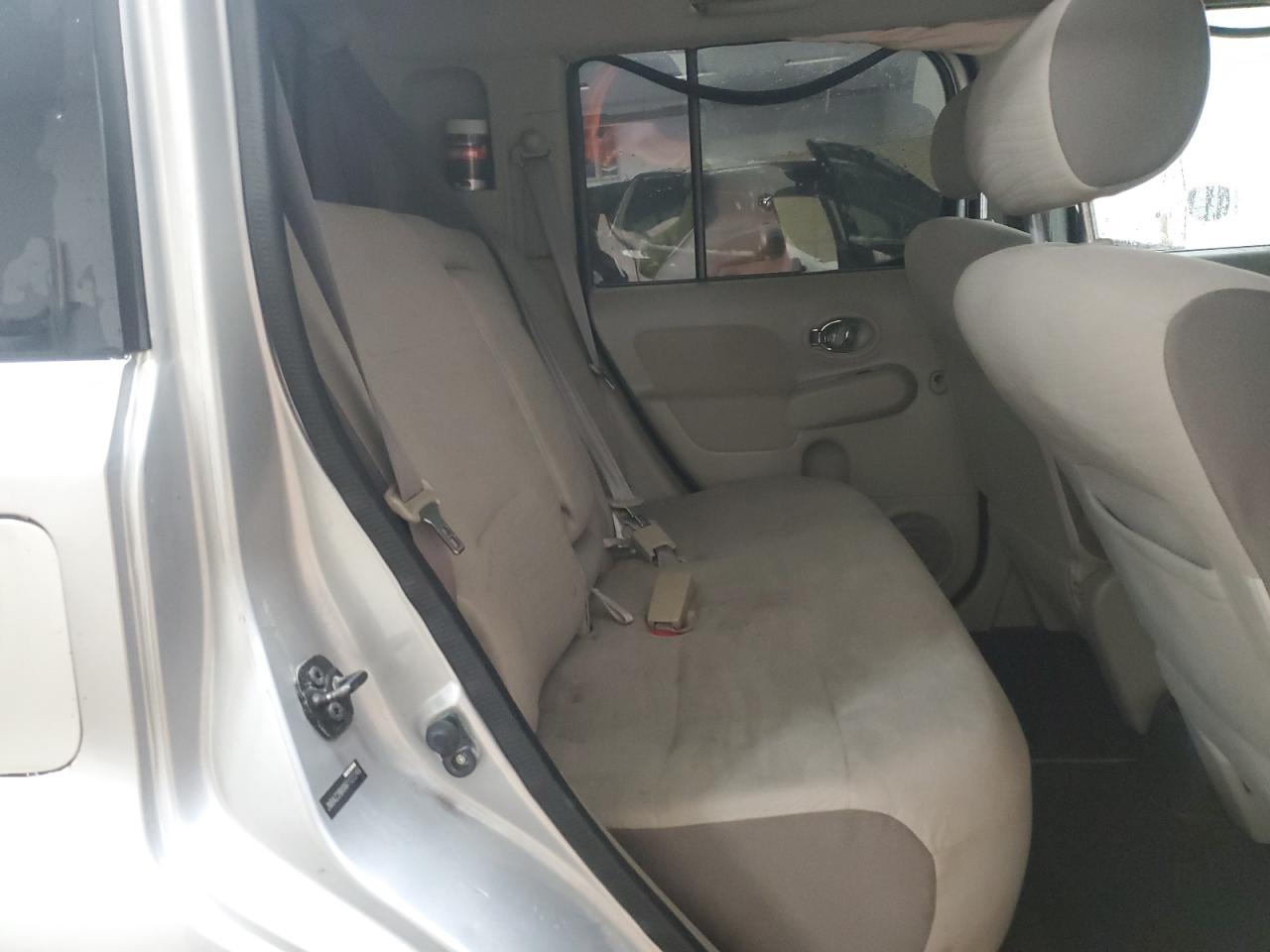 2009 Nissan Cube - Image 11