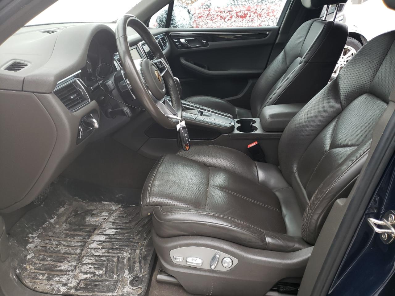 2016 Porsche Macan - Image 7
