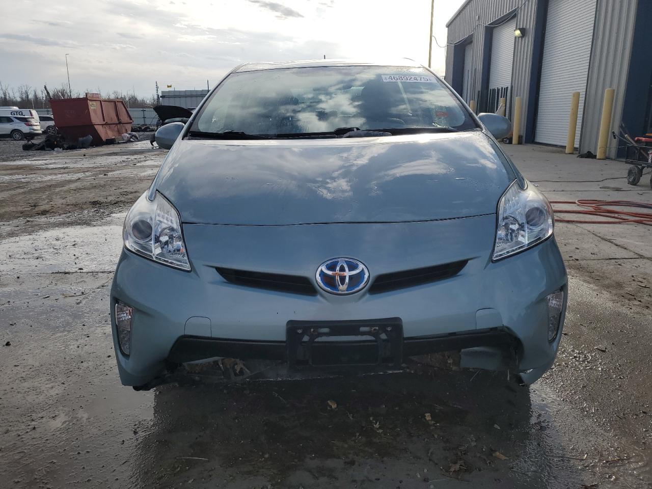 2013 Toyota Prius - Image 5