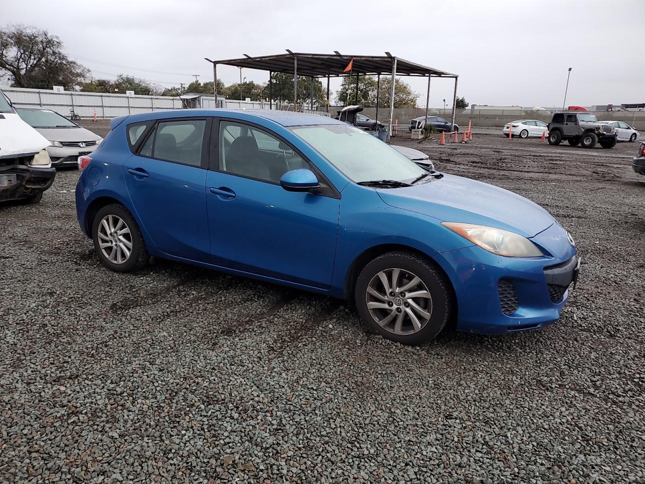 2012 Mazda 3 - Image 4