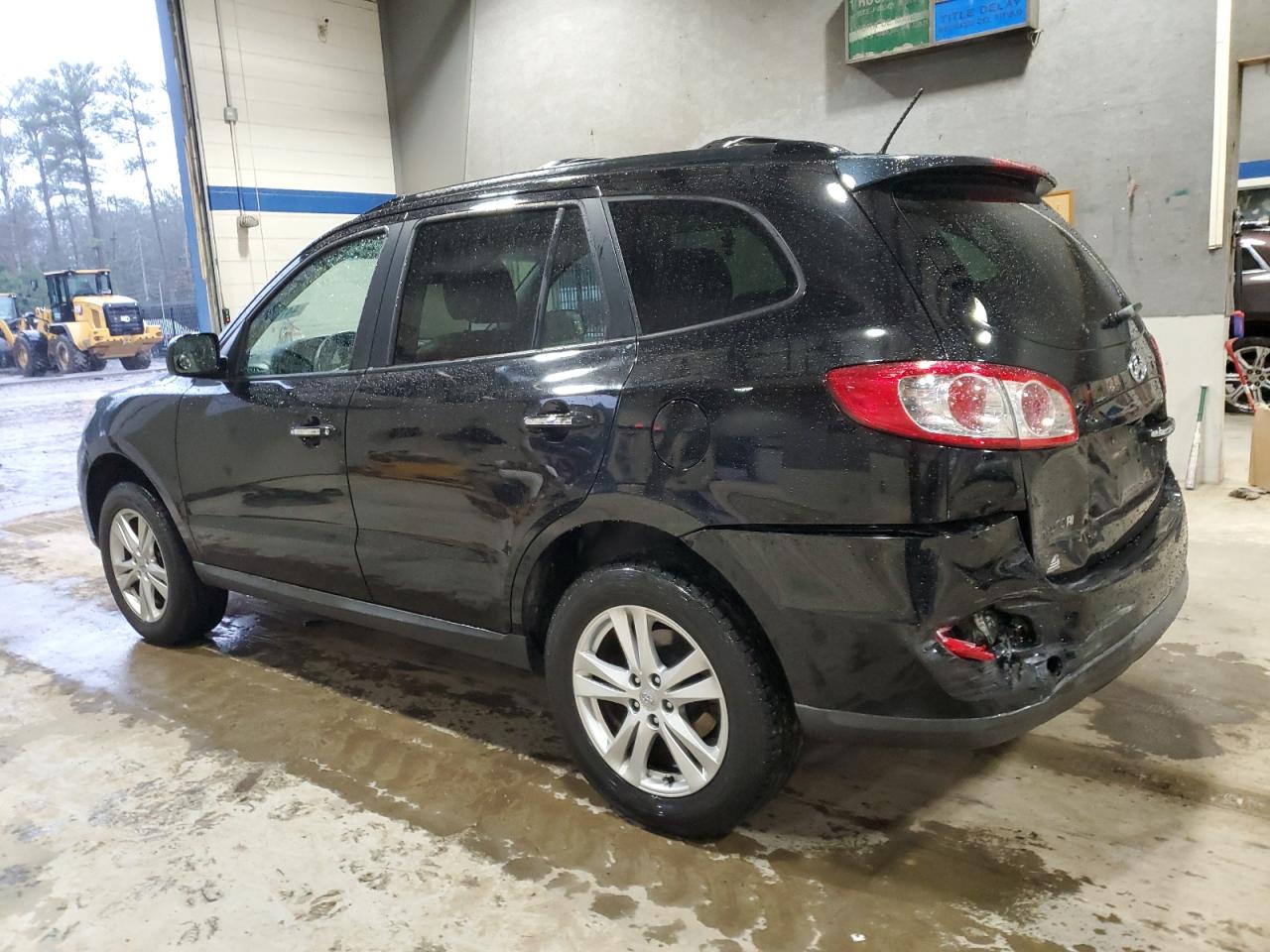 2010 Hyundai Santa Fe - Image 2