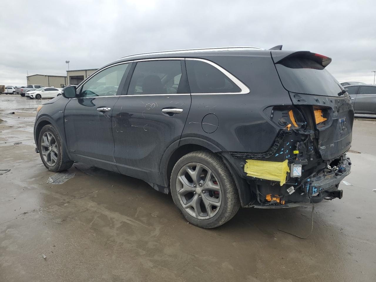 2017 Kia Sorento - Image 2