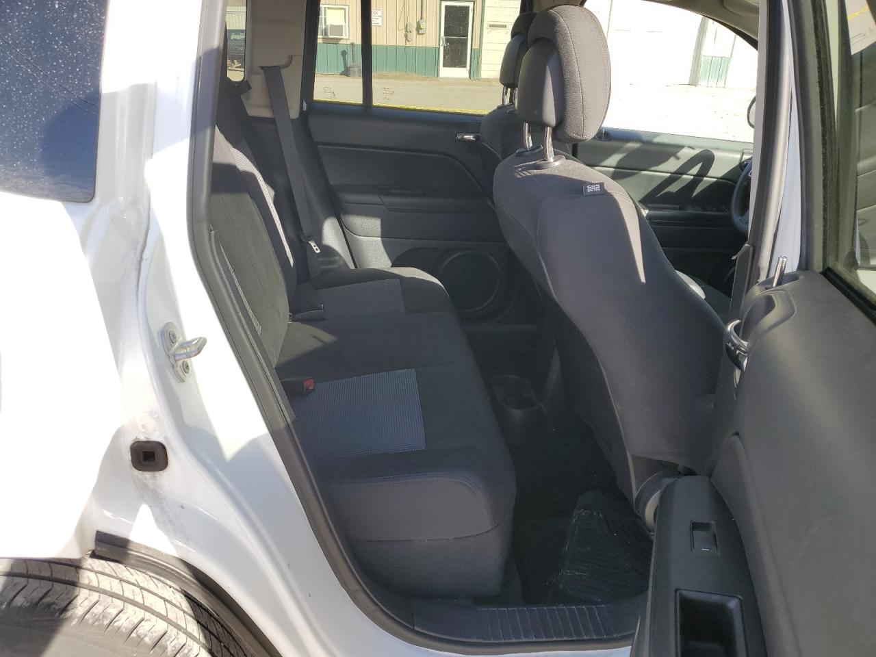 2016 Jeep Compass - Image 10