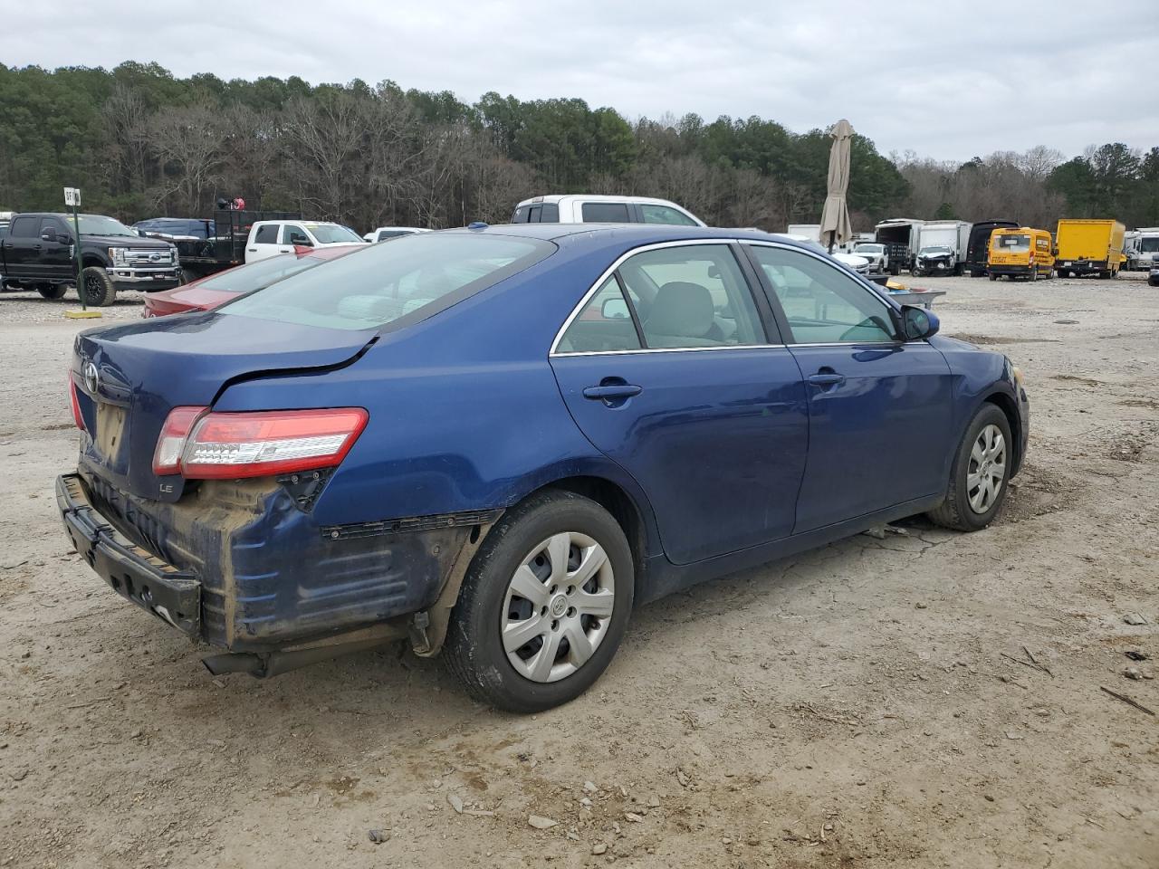 2011 Toyota Camry - Image 3