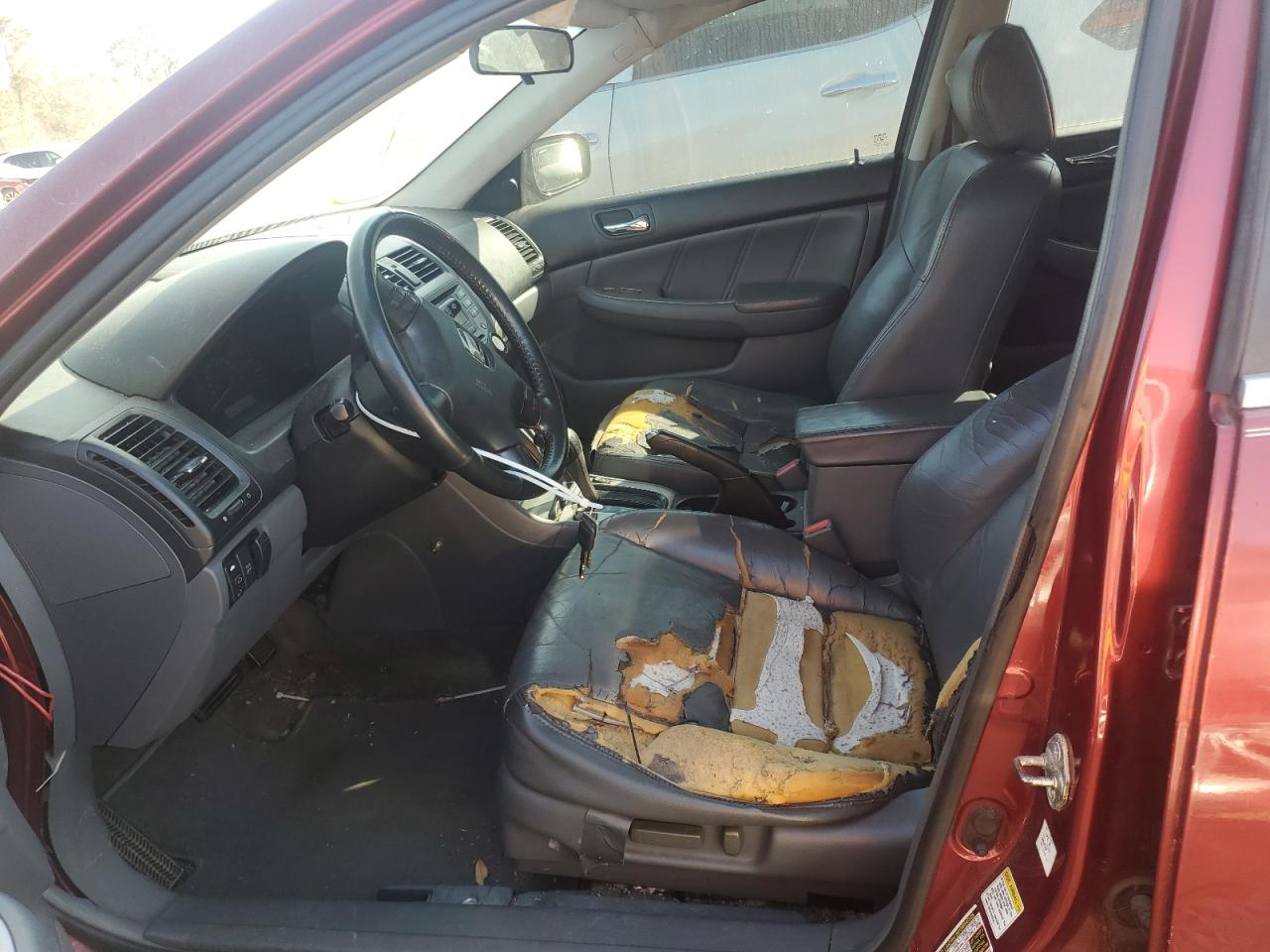 2004 Honda Accord - Image 7