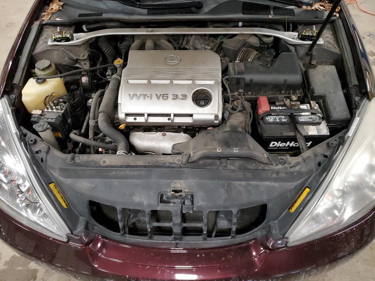 2004 Lexus ES - Image 11