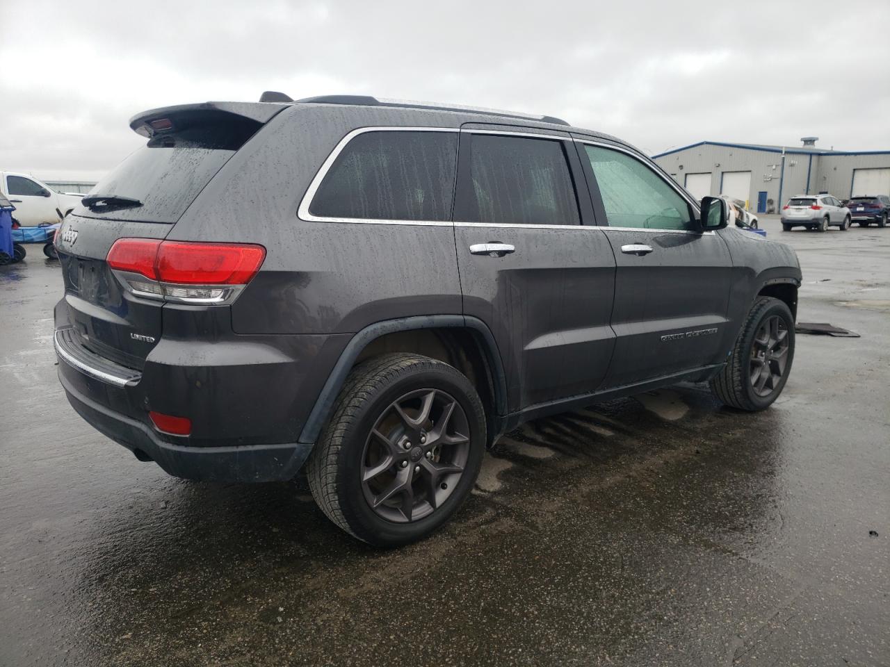 2017 Jeep Grand Cherokee - Image 3