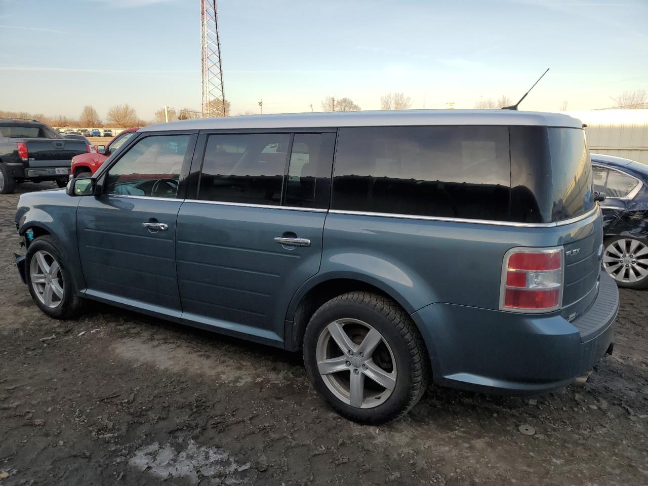 2010 Ford Flex - Image 2