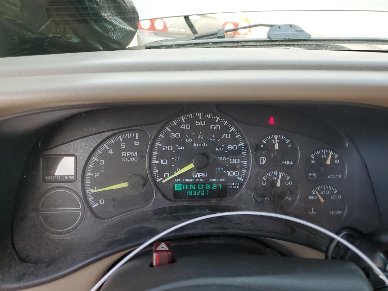 2001 Chevrolet Suburban - Image 9