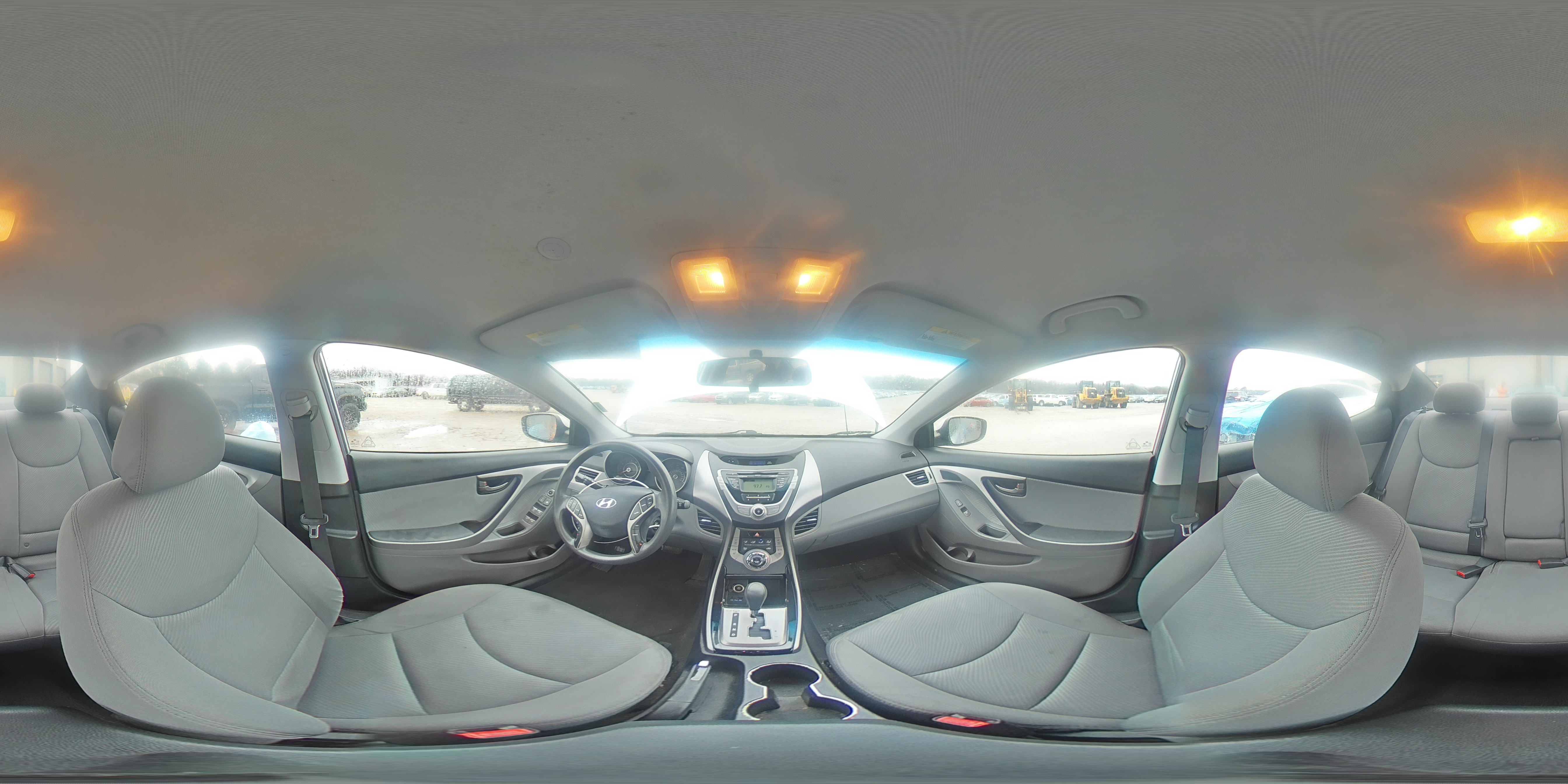 2013 Hyundai Elantra - Image 14