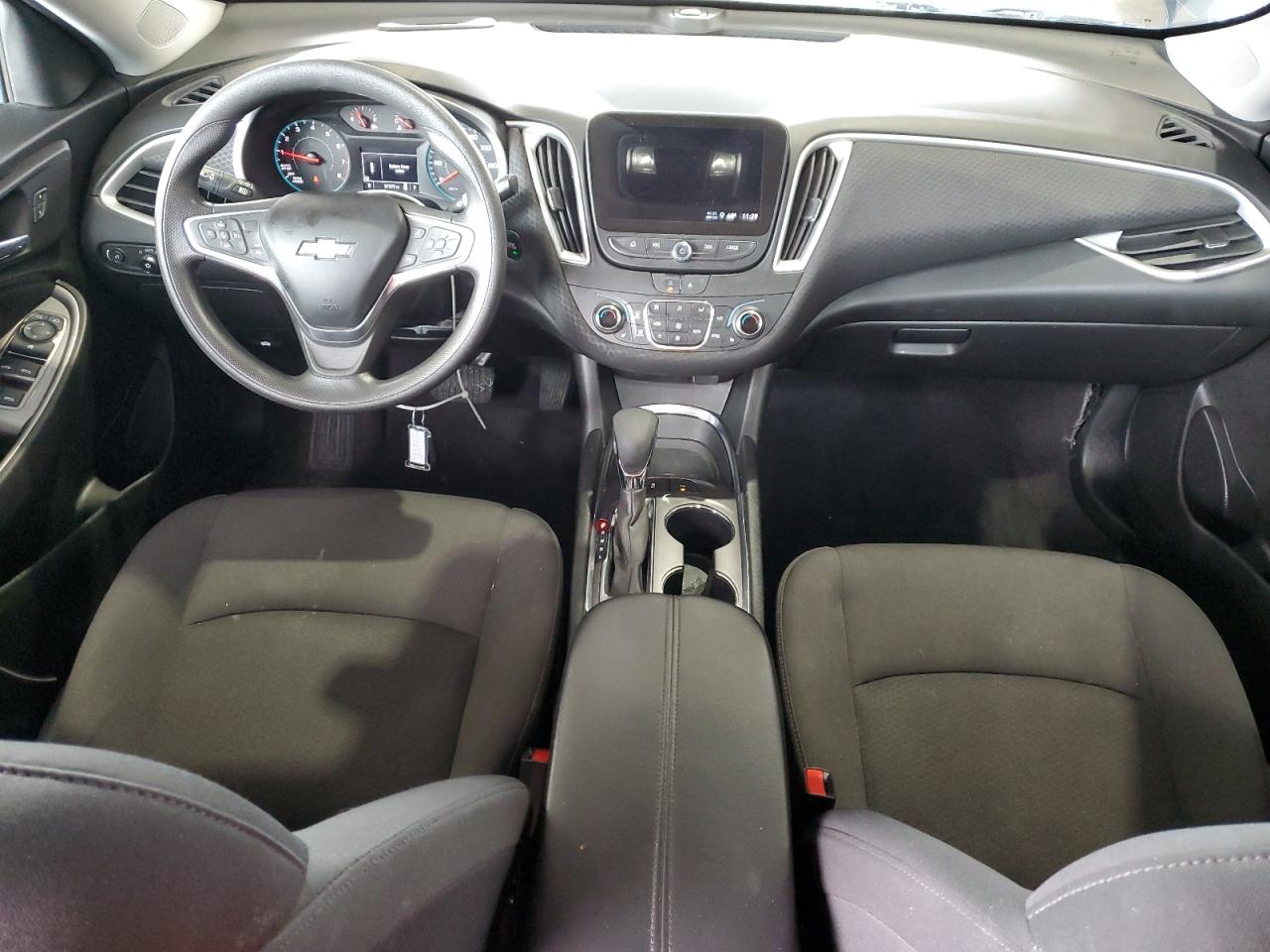 2023 Chevrolet Malibu - Image 8