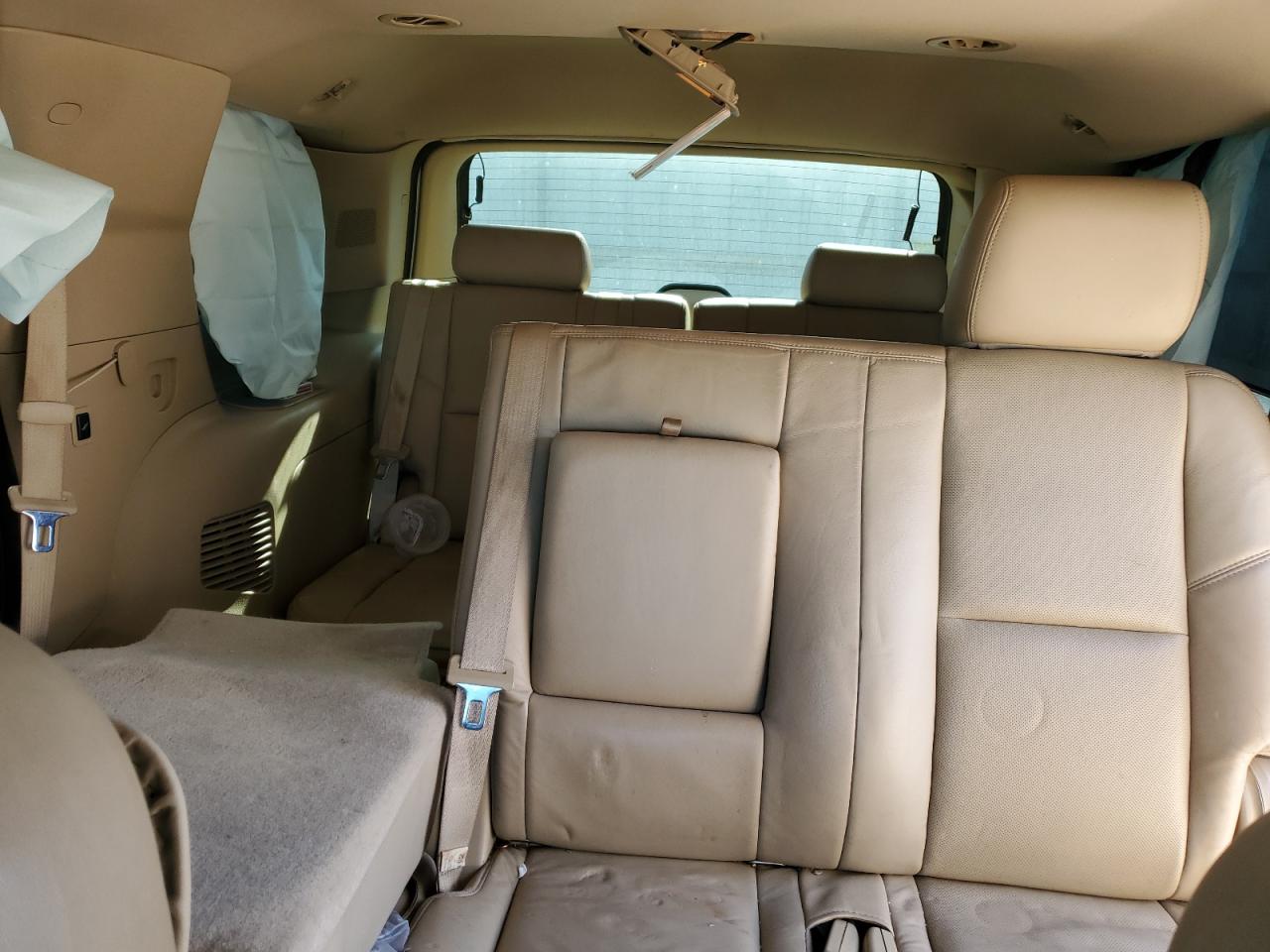 2012 Cadillac Escalade - Image 10
