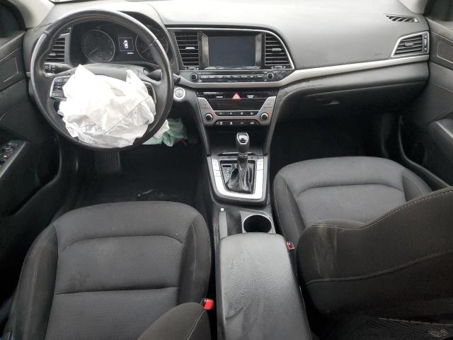  HYUNDAI ELANTRA 2018 Srebrny