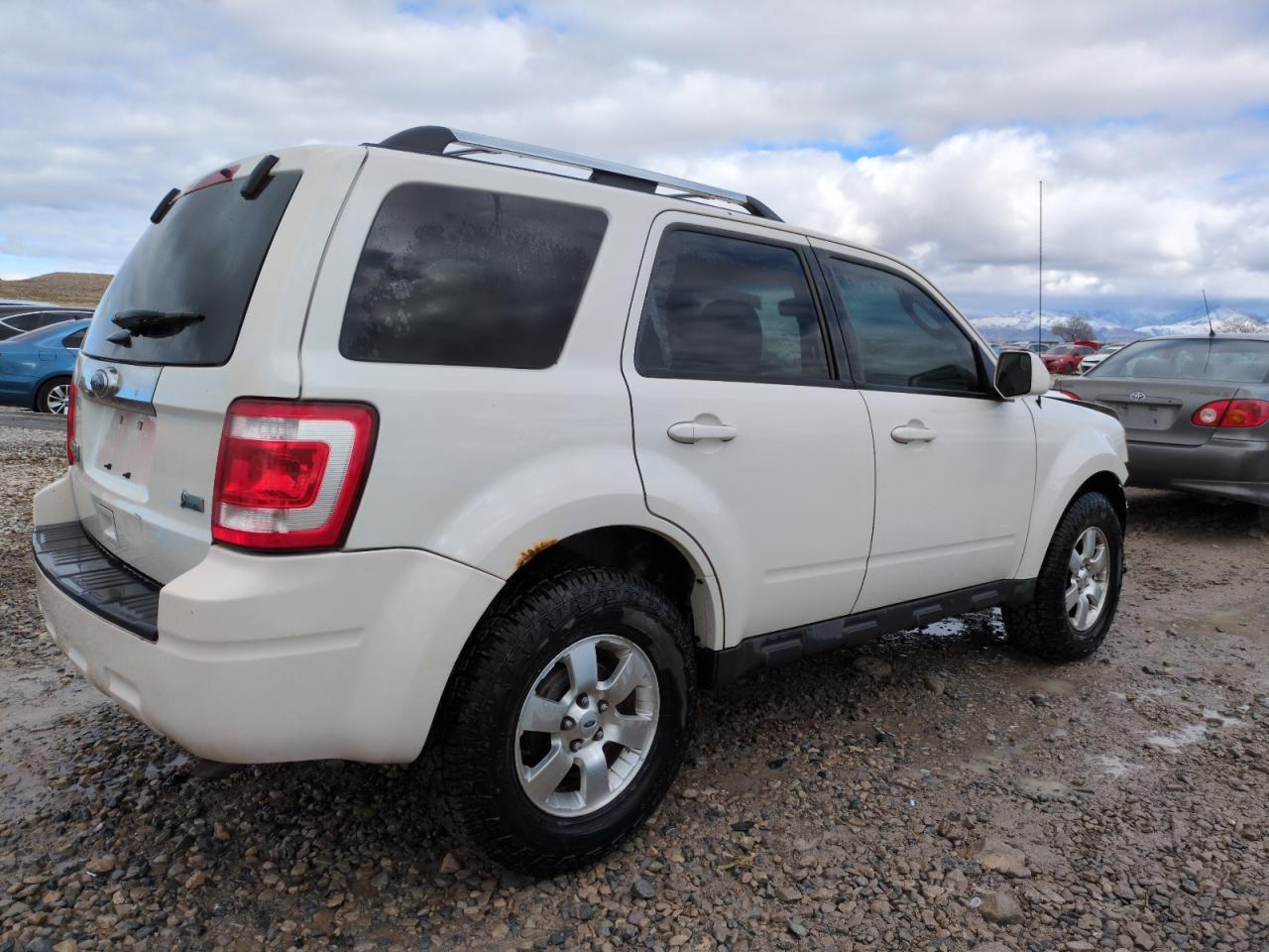 2011 Ford Escape - Image 3
