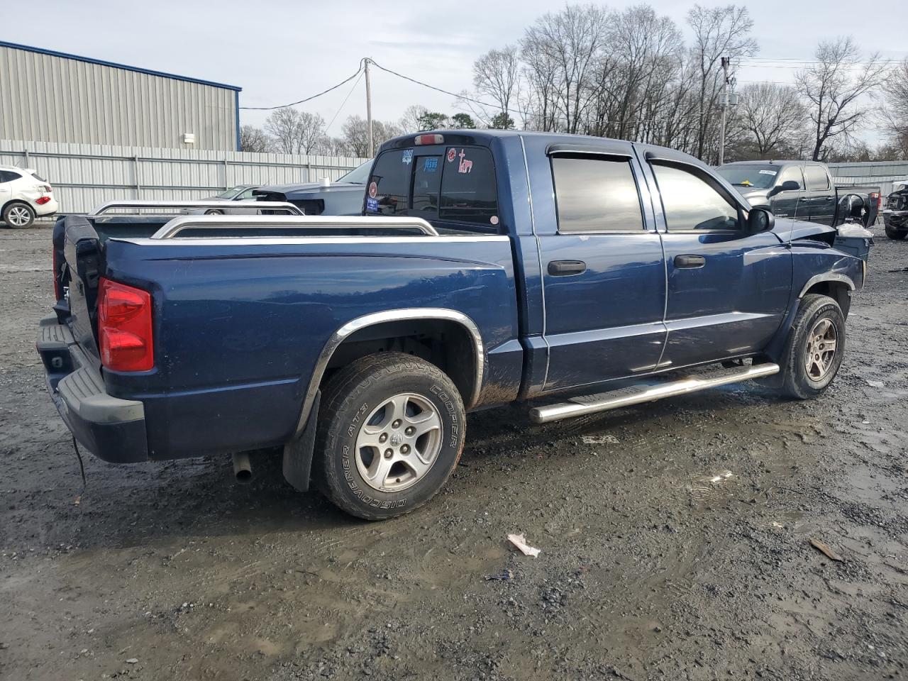 2007 Dodge Dakota - Image 3