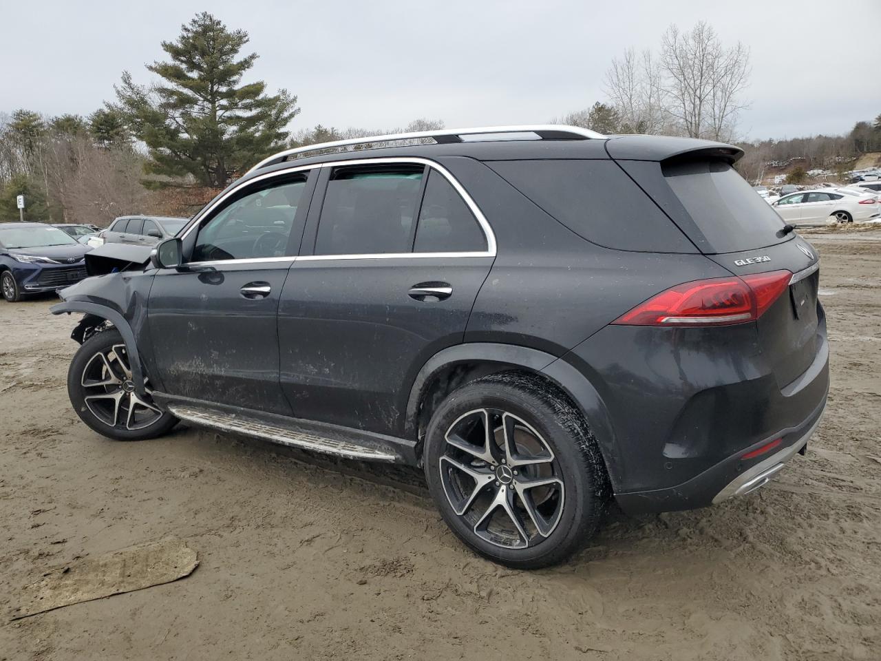 2021 Mercedes-Benz GLE - Image 2