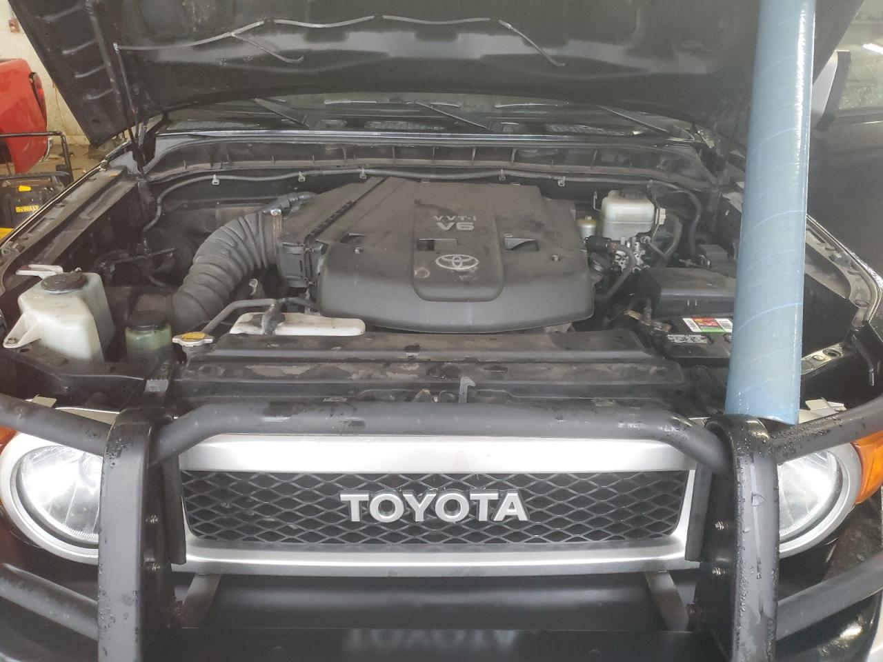 2007 Toyota FJ Cruiser - Image 12