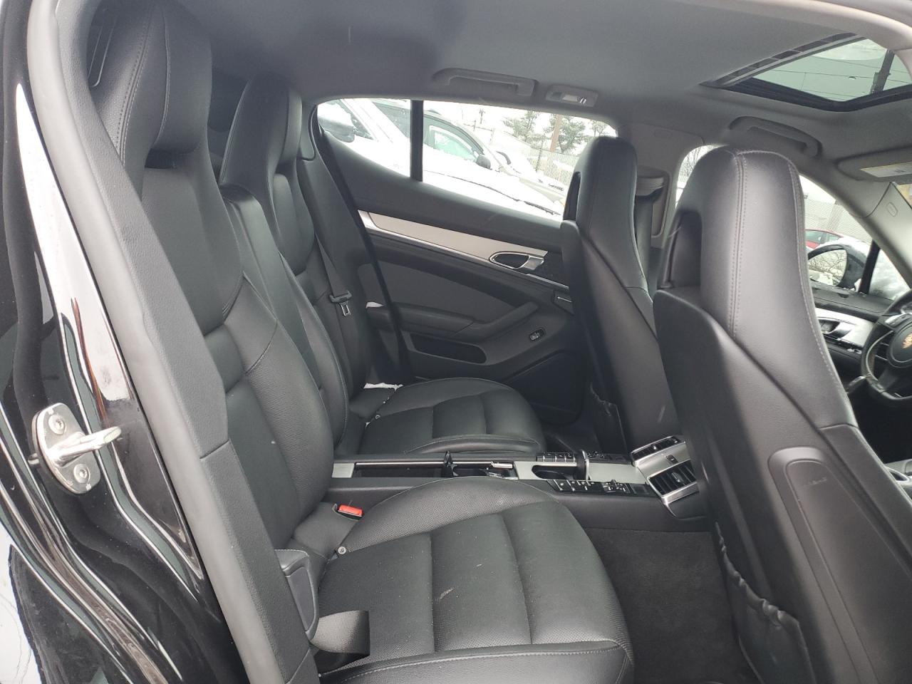 2014 Porsche Panamera - Image 10