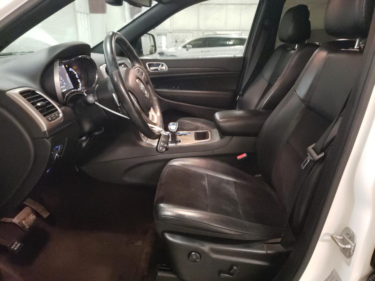 2015 Jeep Grand Cherokee - Image 7