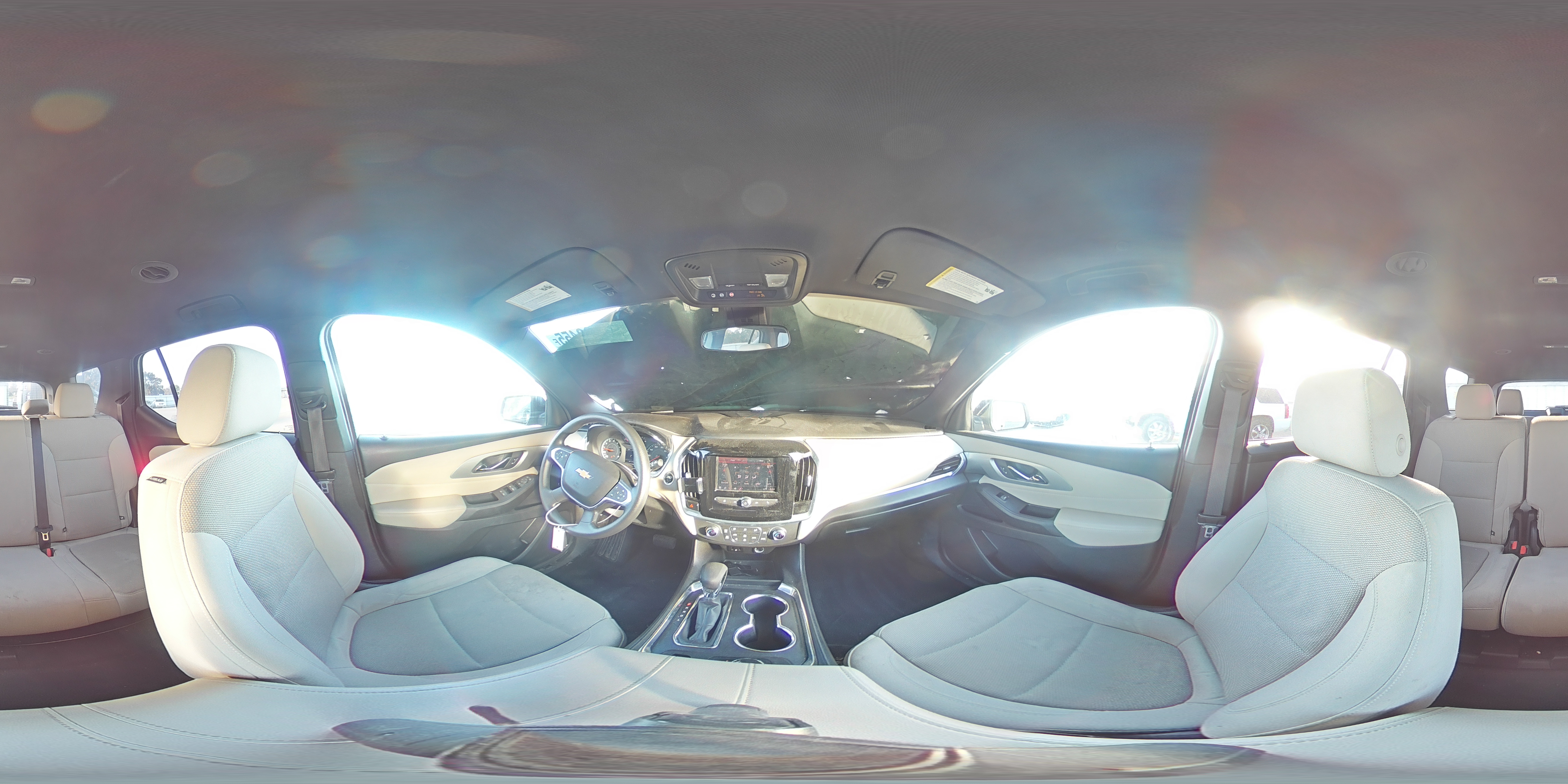 2022 Chevrolet Traverse - Image 13