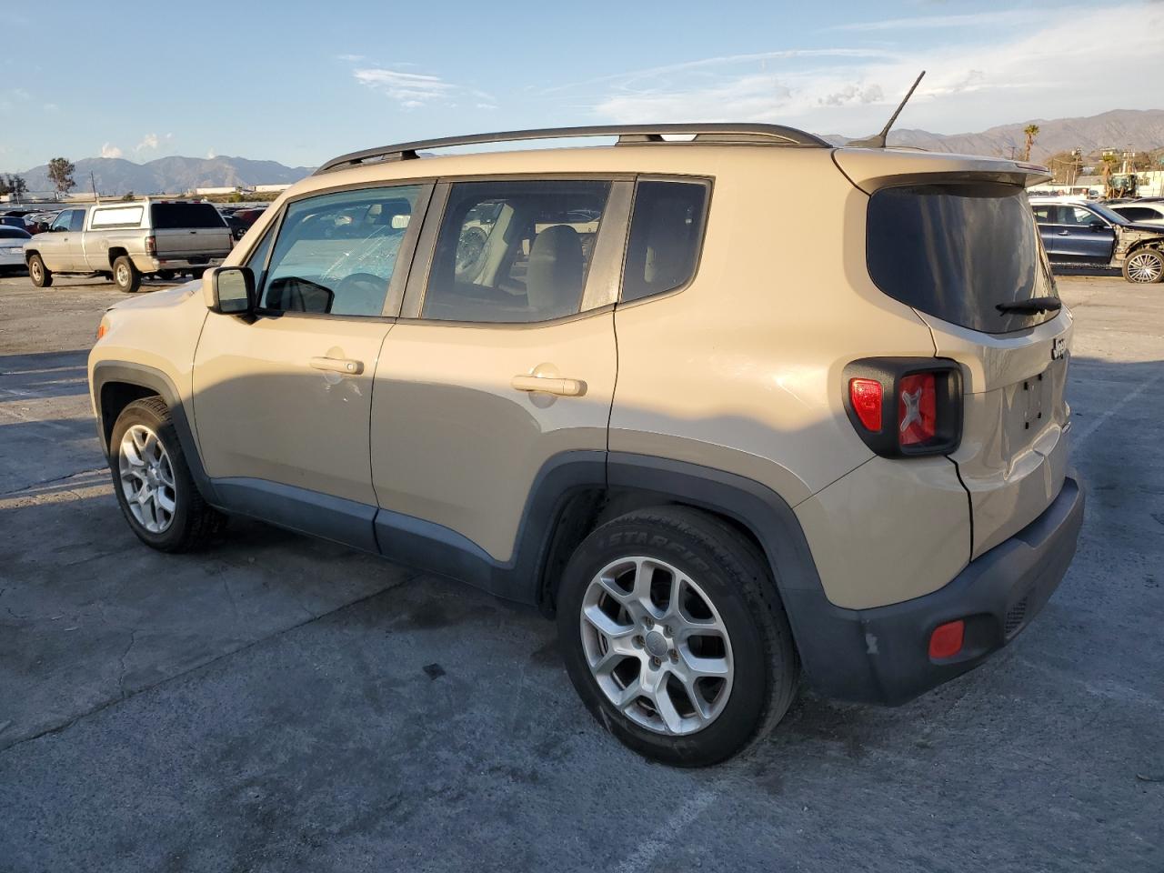 2015 Jeep Renegade - Image 2