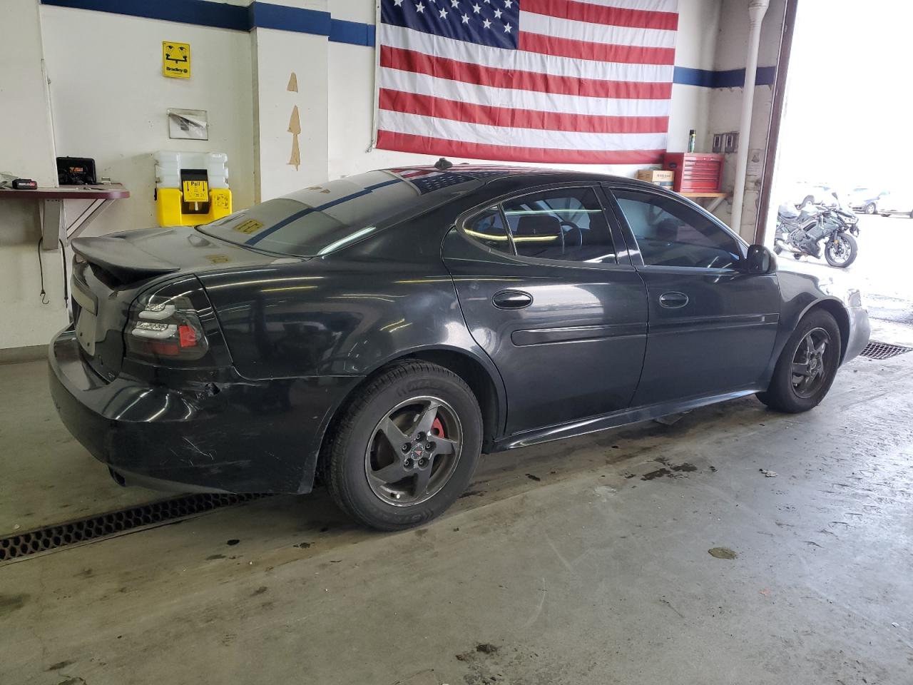 2004 Pontiac Grand Prix - Image 3